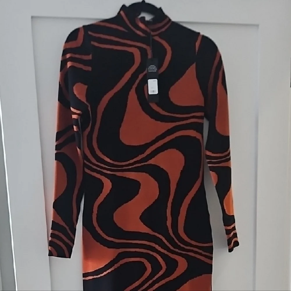Fashion Nova Swirl Long Sleeve Dress - Black and Brown - Picture 2 of 4